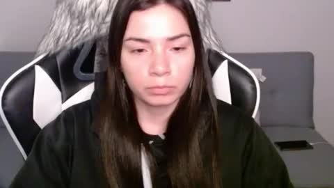 Snapshot of wolfs_daughter chatting on 03/10/25, 02:17 Alex online show from 03/10/25, 02:17