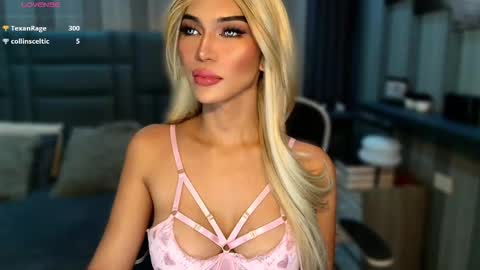 Julia online show from 02/03/26, 02:53