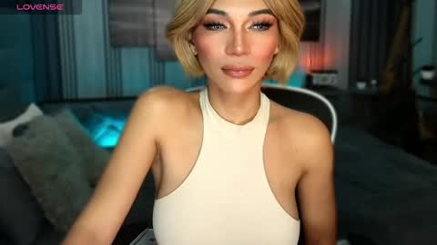 Julia online show from 03/20/26, 06:07