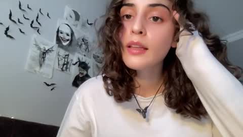 Stia online show from 10/12/25, 10:47