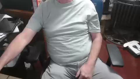 woodworker6473 online show from 10/18/25, 01:30