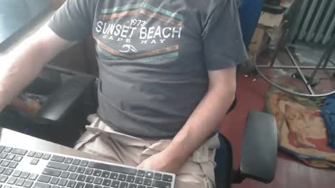 woodworker6473 online show from 06/04/26, 01:28