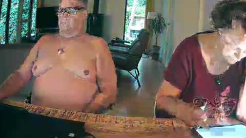 woodwurm and Snoeske online show from 05/06/26, 05:03