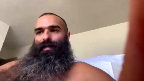 woof_wolf37 online show from 11/10/25, 05:45