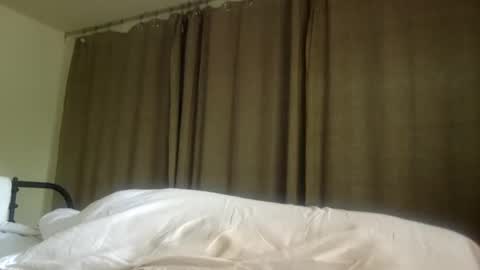 woof_wolf37 online show from 04/19/26, 06:10