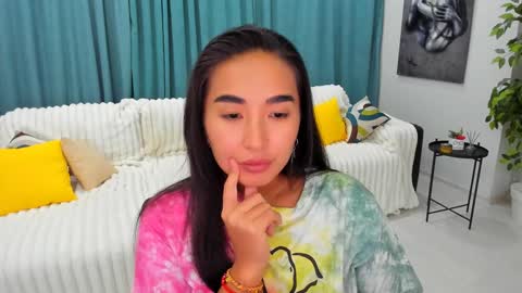 Snapshot of worldofkim chatting on 01/17/25, 02:39 dudetta Kim online show from 01/17/25, 02:39