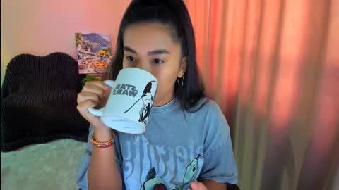 Snapshot of worldofkim chatting on 02/17/25, 05:36 dudetta Kim online show from 02/17/25, 05:36