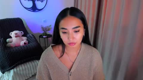 Snapshot of worldofkim chatting on 10/14/25, 10:27 dudetta Kim online show from 10/14/25, 10:27