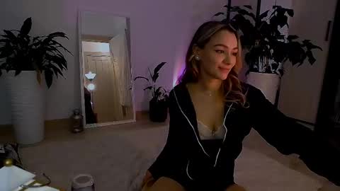 Snapshot of worldsbaby chatting on 02/08/25, 08:21 worldsbaby online show from 02/08/25, 08:21