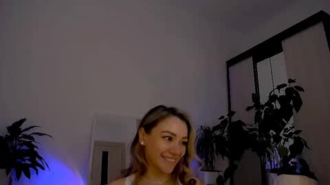 Snapshot of worldsbaby chatting on 02/15/25, 10:10 worldsbaby online show from 02/15/25, 10:10