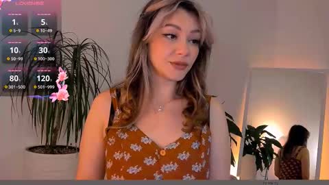 Snapshot of worldsbaby chatting on 10/11/25, 04:44 worldsbaby online show from 10/11/25, 04:44