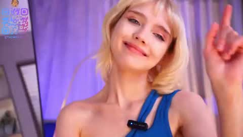 Snapshot of wow_angel chatting on 06/10/26, 06:34 wow_angel online show from 06/10/26, 06:34