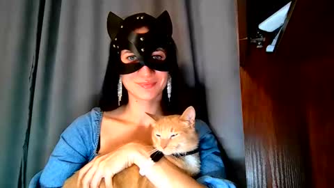 wow_dream_girl_ online show from 11/21/25, 06:39