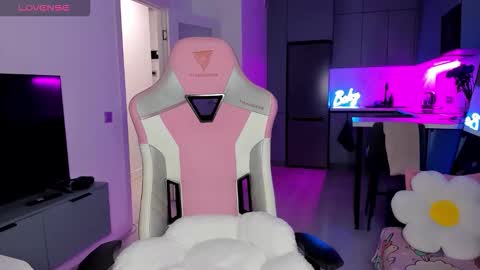 Emi online show from 02/05/26, 03:00