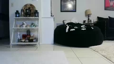 Crystal Lake online show from 09/09/25, 05:07