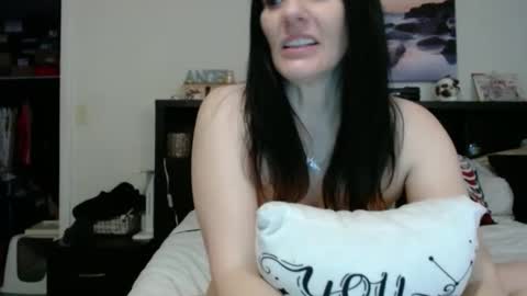 Crystal Lake online show from 10/04/25, 06:33