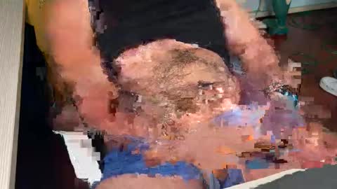 Snapshot of wristnut chatting on 10/22/25, 12:38 wristnut online show from 10/22/25, 12:38