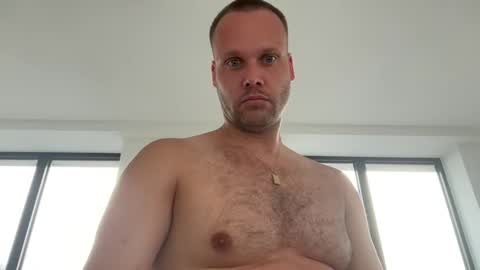 Snapshot of wsvogel chatting on 03/06/26, 04:03 joejoe online show from 03/06/26, 04:03