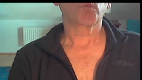 Snapshot of wuki123 chatting on 10/27/25, 01:15 Wuki online show from 10/27/25, 01:15