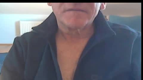 Snapshot of wuki123 chatting on 03/03/26, 12:44 Wuki online show from 03/03/26, 12:44