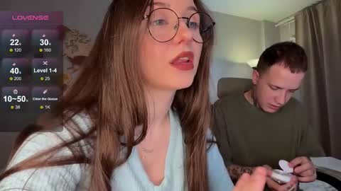 Eric and Christine 3 online show from 11/04/25, 07:40