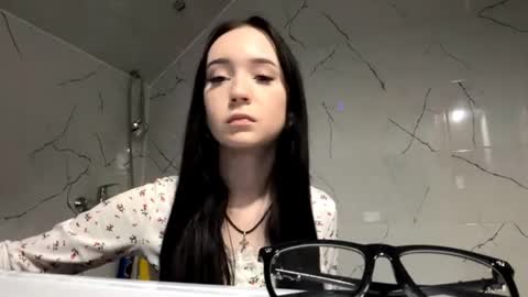 Kate  online show from 04/07/26, 01:00