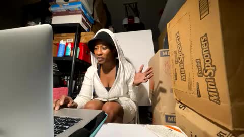 Wynter Heat online show from 11/27/25, 02:41