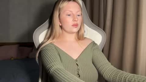 eva online show from 11/25/25, 05:13