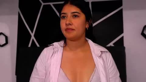 Adeline online show from 11/04/25, 10:09