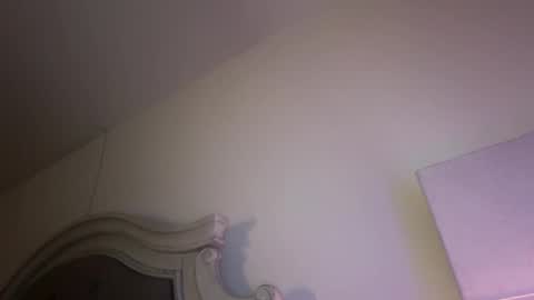 Snapshot of x_dreamgirl_x chatting on 02/01/25, 11:58 Mariah online show from 02/01/25, 11:58