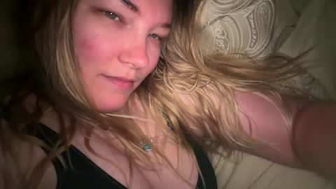 Mariah  online show from 04/19/26, 05:56