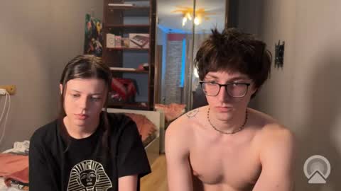 Philipp and Este online show from 01/16/26, 09:08