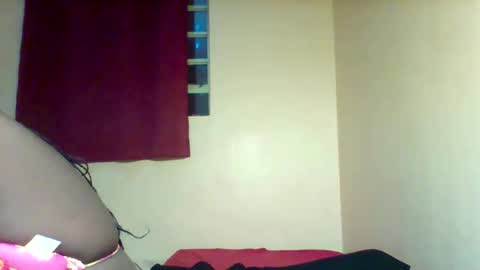 X melanine online show from 10/04/25, 12:25