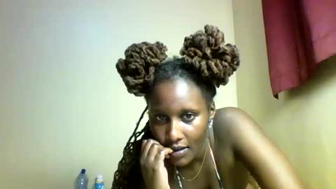 X melanine online show from 04/21/26, 01:18