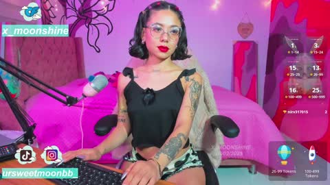 Snapshot of x_moonshine chatting on 02/09/25, 12:39     s  s      s   online show from 02/09/25, 12:39