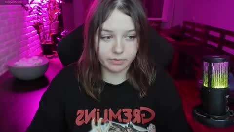 LOVE NERDS ONLY online show from 12/05/25, 01:03