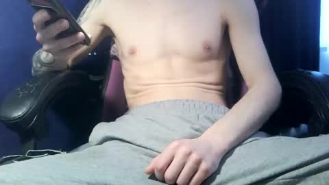 Snapshot of x_patri_x chatting on 03/05/25, 12:11 x_patri_x online show from 03/05/25, 12:11