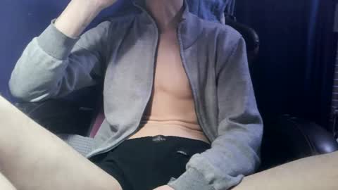 Snapshot of x_patri_x chatting on 03/06/25, 11:47 x_patri_x online show from 03/06/25, 11:47