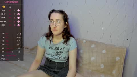 Snapshot of x_purr_agatha_x chatting on 01/20/25, 03:04 Agatha online show from 01/20/25, 03:04