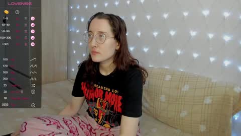 Snapshot of x_purr_agatha_x chatting on 02/23/25, 02:51 Agatha online show from 02/23/25, 02:51