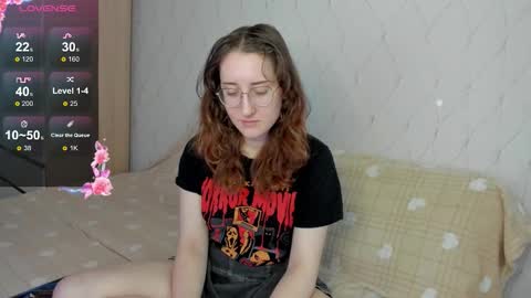 Snapshot of x_purr_agatha_x chatting on 10/01/25, 02:28 Agatha online show from 10/01/25, 02:28