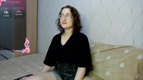 Snapshot of x_purr_agatha_x chatting on 05/19/26, 03:51 Agatha online show from 05/19/26, 03:51