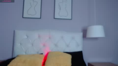 aurora  online show from 09/22/25, 03:08