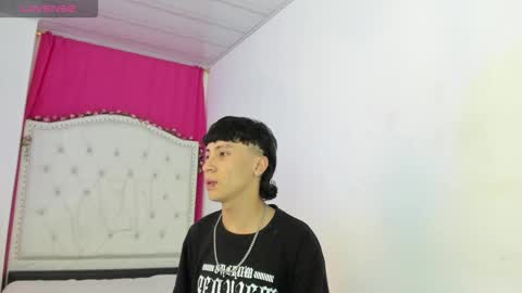 xaanderGrey online show from 11/17/25, 07:08