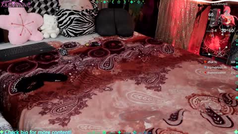 Snapshot of xaevynne chatting on 01/04/25, 07:55 Xaevynne  Sometimes Milla Milla The Cute as a Buttom Brunette     online show from 01/04/25, 07:55