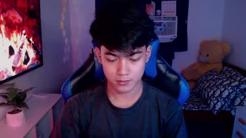 Prince Aldrian  online show from 01/04/25, 03:28