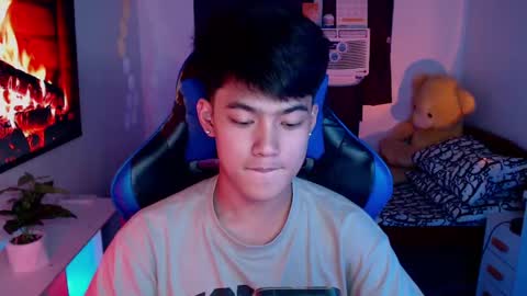 Prince Aldrian  online show from 02/13/25, 01:15