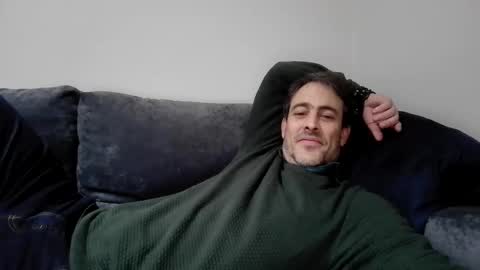 xalegarmax online show from 12/25/24, 10:16