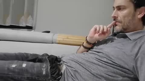 xalegarmax online show from 10/16/25, 10:33