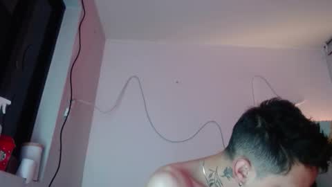 xalejo_max online show from 11/17/25, 10:43